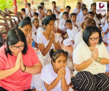 bana-preaching-buddhist-pilgrimage-tour-ceylon-expeditions-travels