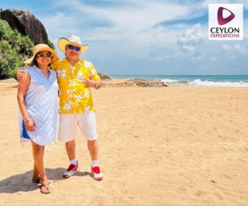 couple-in-bentota-beach-sri-lanka-ceylon-expeditions-travels