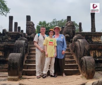 family-at-ancient-city-of-polonnaruwa-ceylon-expeditions-travels 