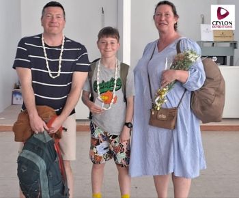 arrival-lobby-colombo-airport-Ceylon-expeditions-travels-sri-lanka